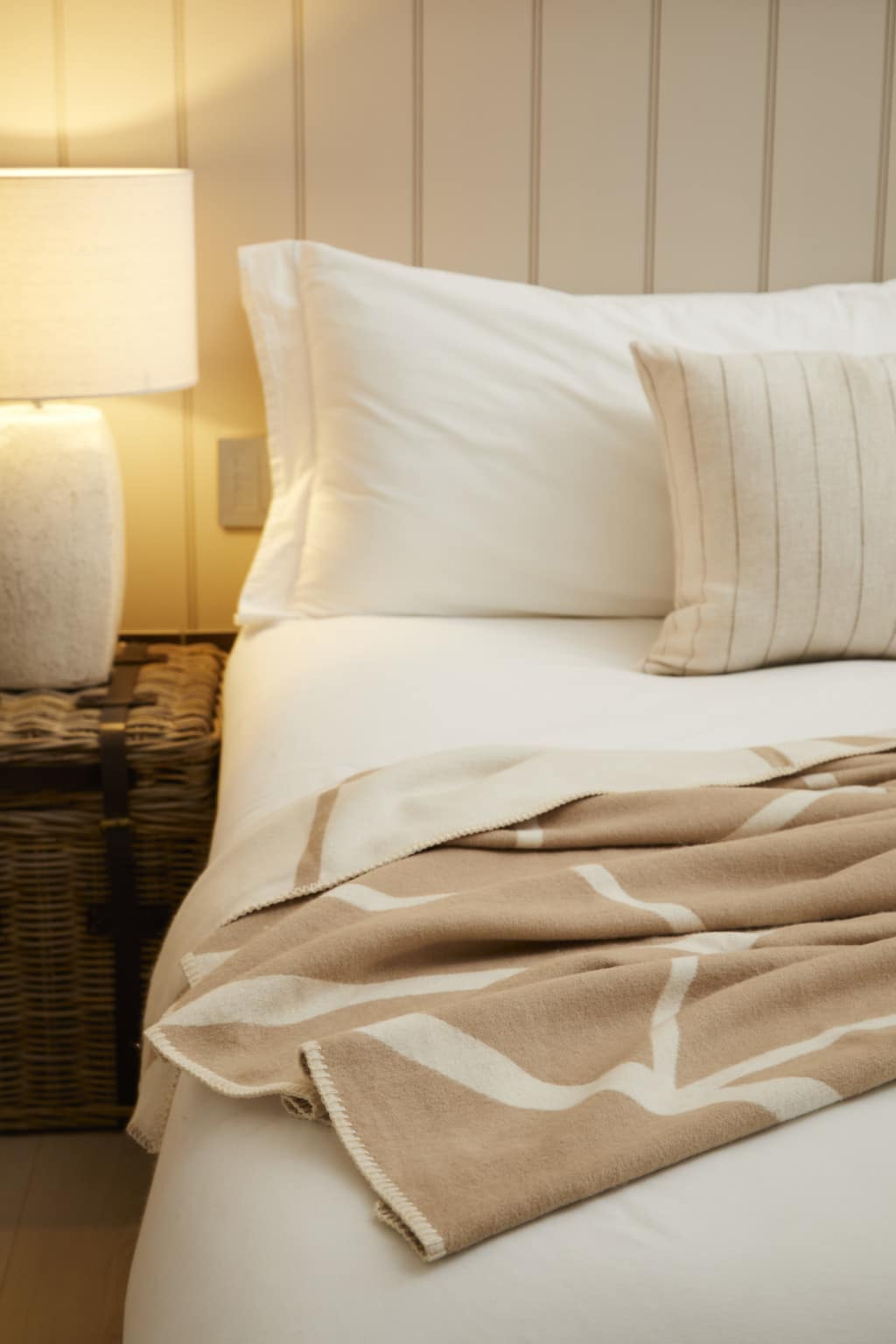 Cotton Reversible Twig Beige Throw
