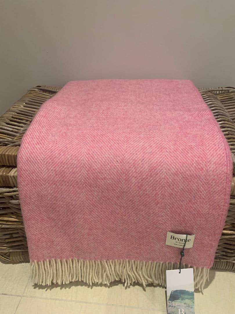 Herringbone Throw in Pale Pink