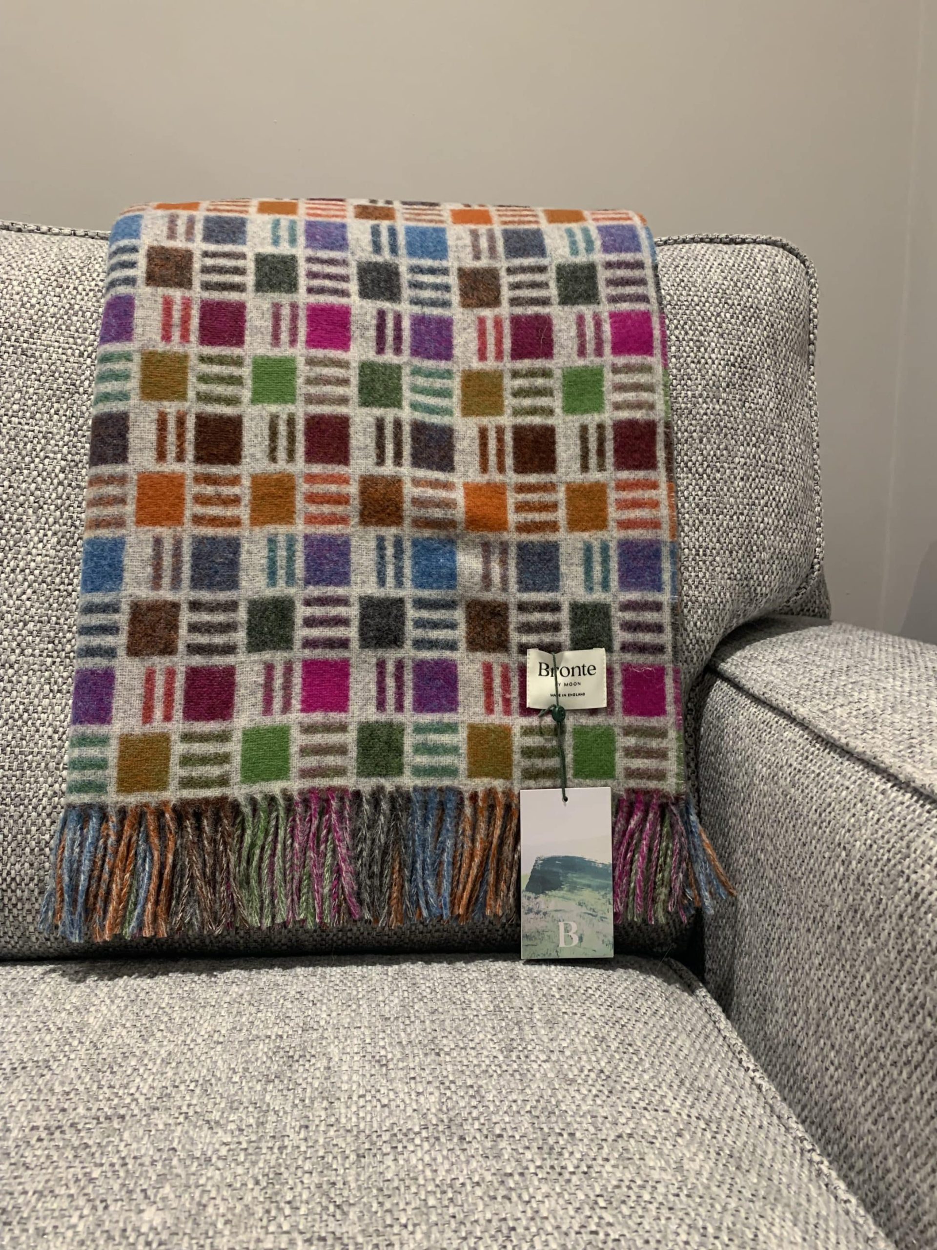 Ribbon Multi Grey throw