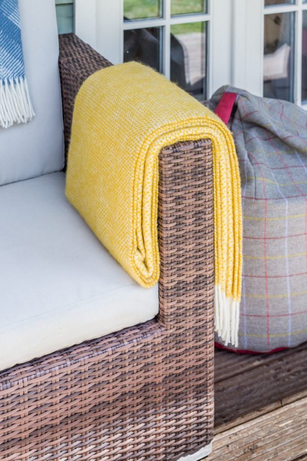Pure New Wool Beehive Throw In Yellow